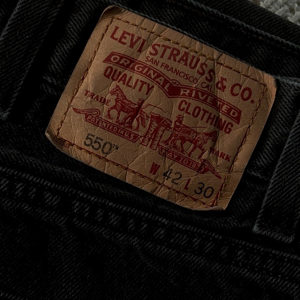 Levi's 550 Men's Relaxed Fit Black Jeans - Picture 5 of 8